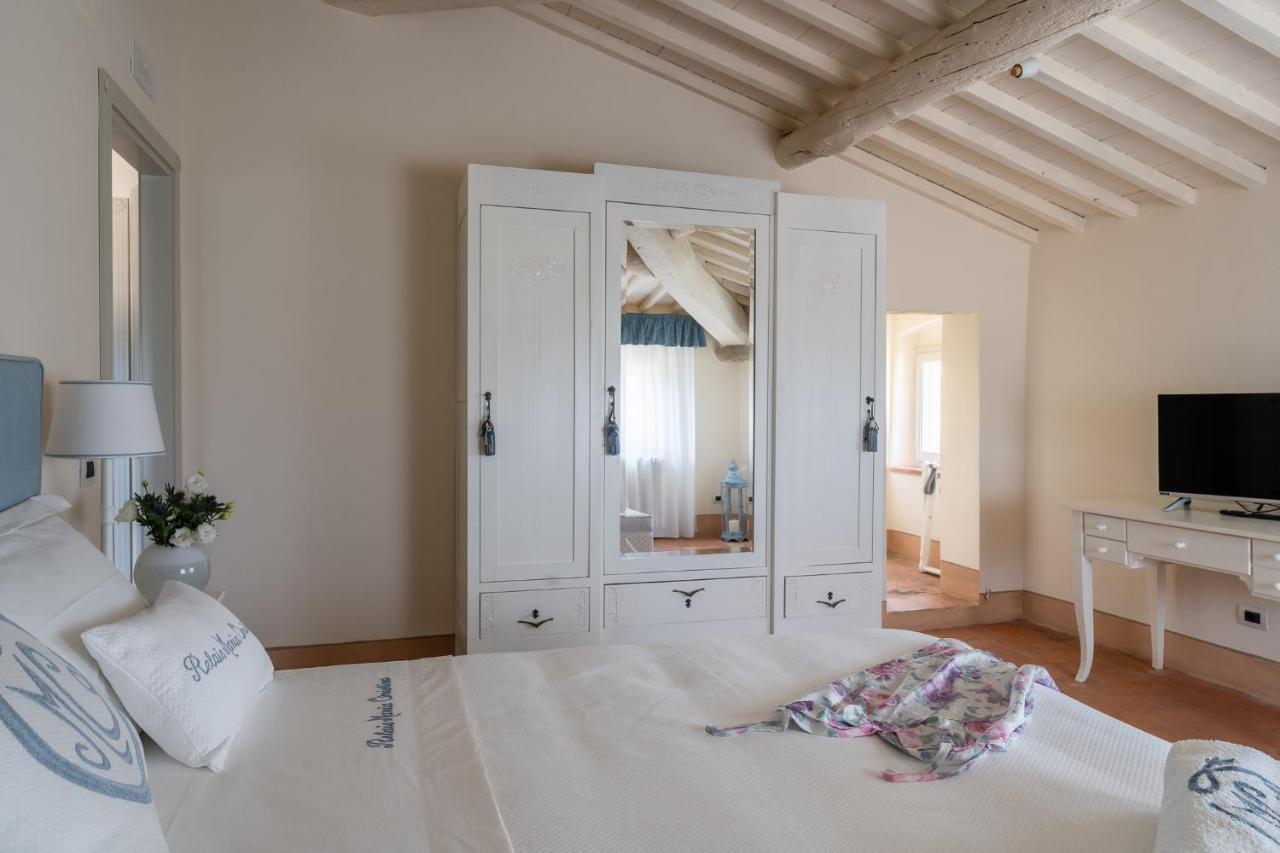 Relais Maria Cristina Bed & Breakfast Chianni Exterior photo