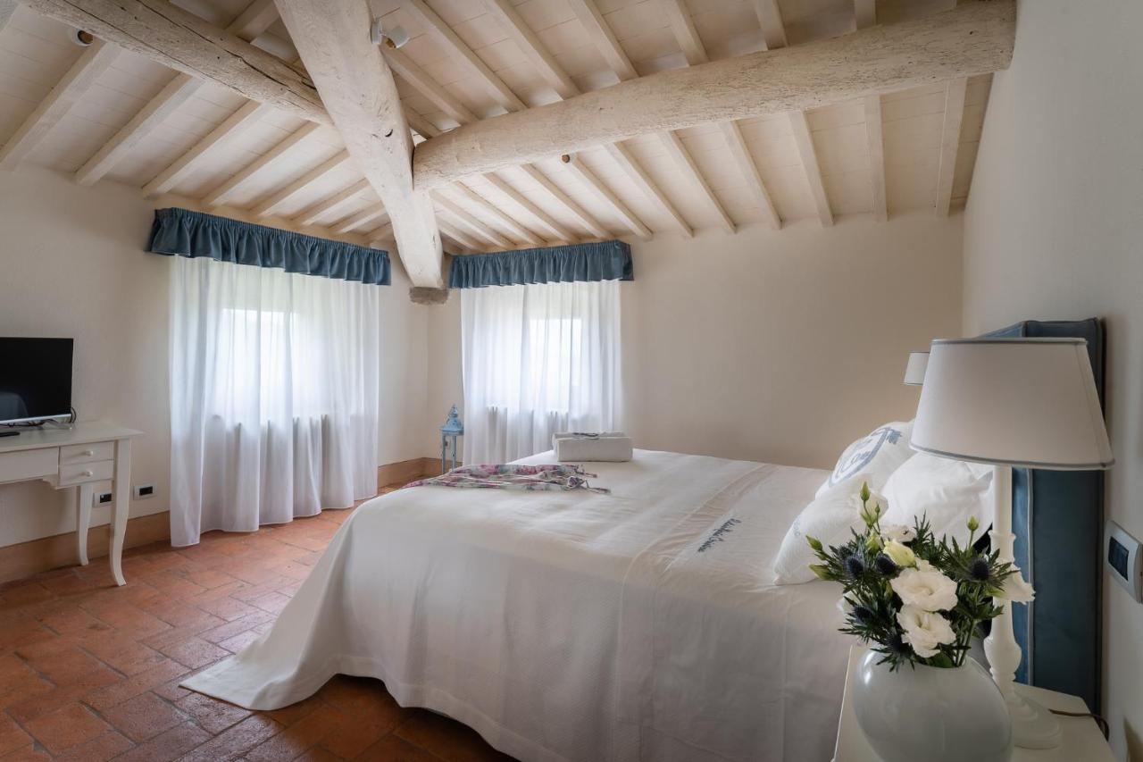 Relais Maria Cristina Bed & Breakfast Chianni Exterior photo