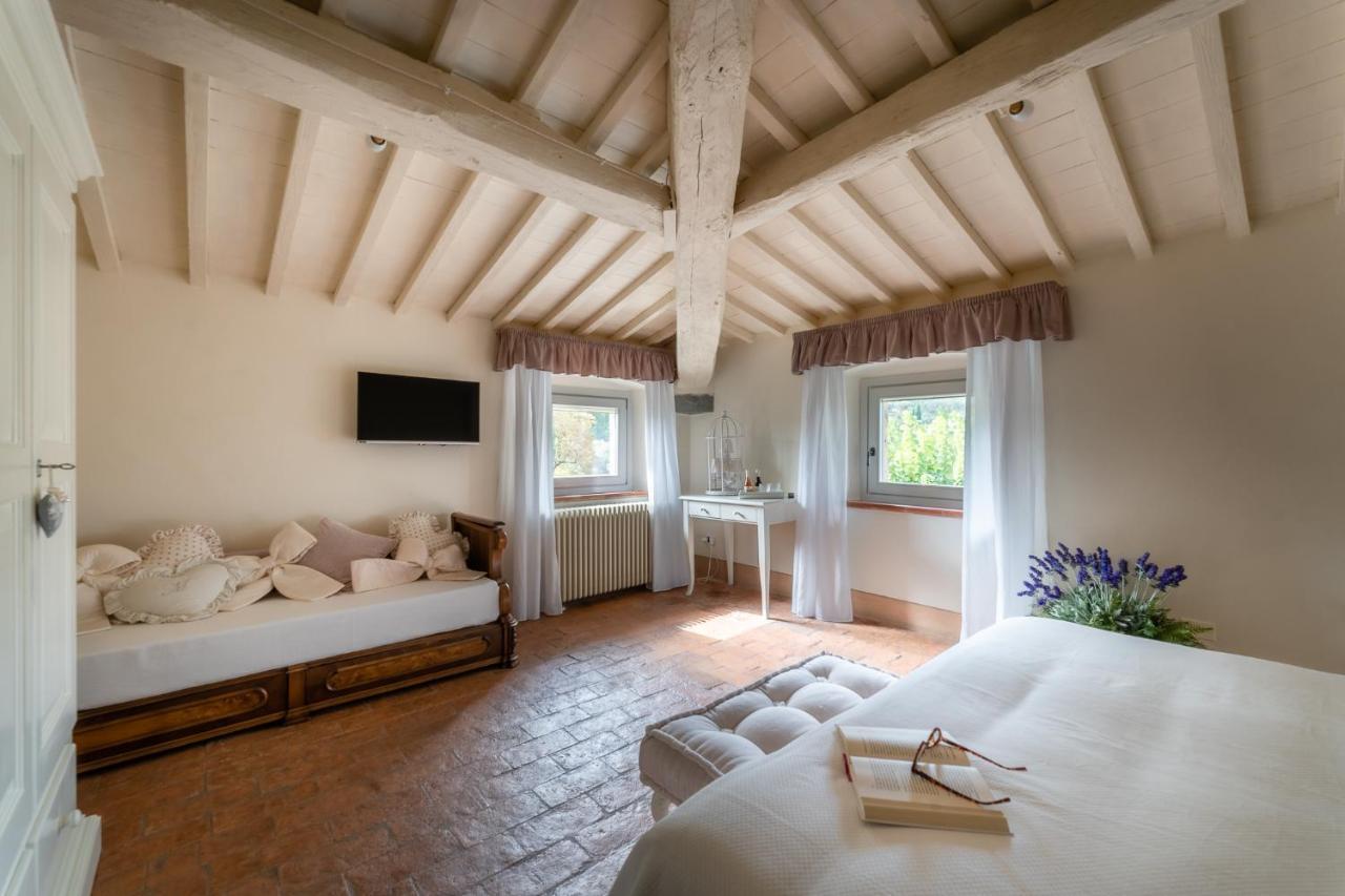 Relais Maria Cristina Bed & Breakfast Chianni Exterior photo