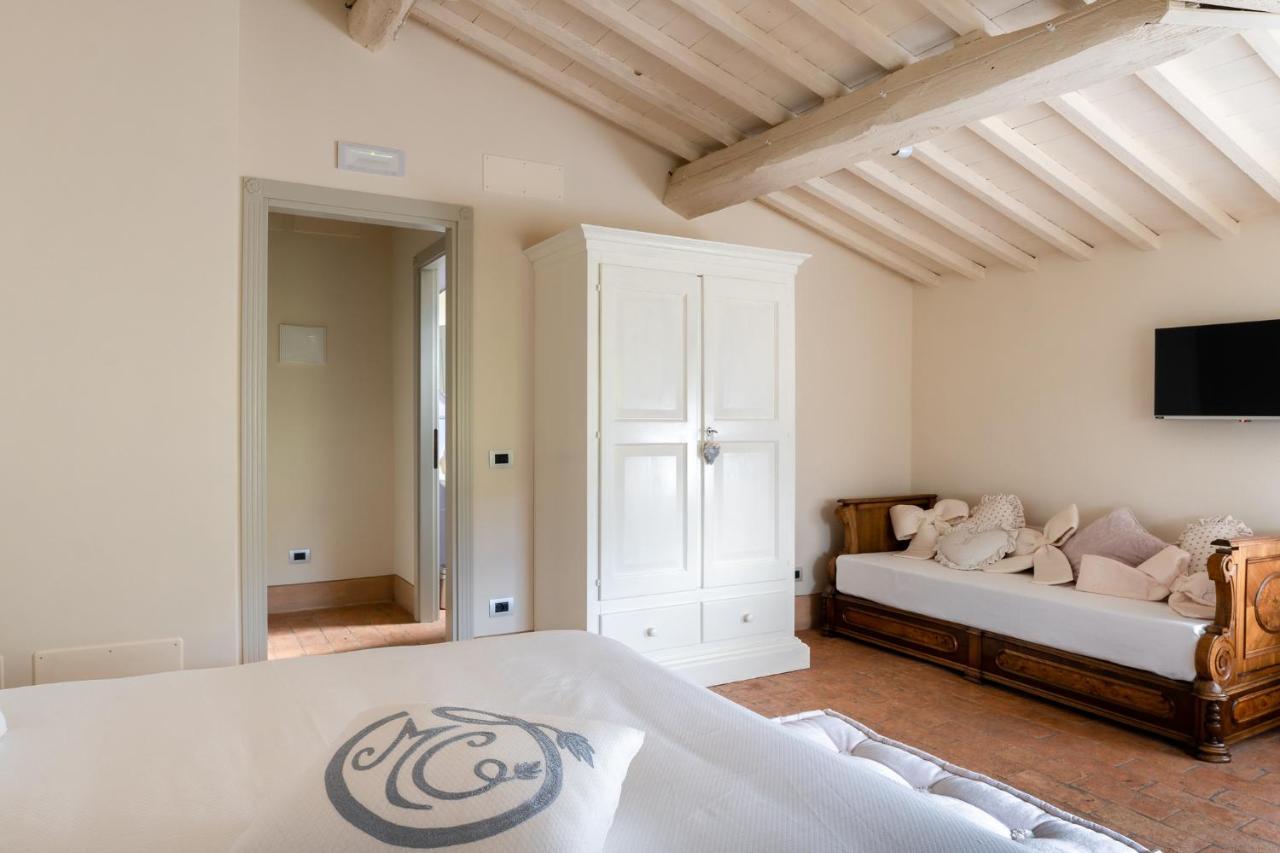 Relais Maria Cristina Bed & Breakfast Chianni Exterior photo