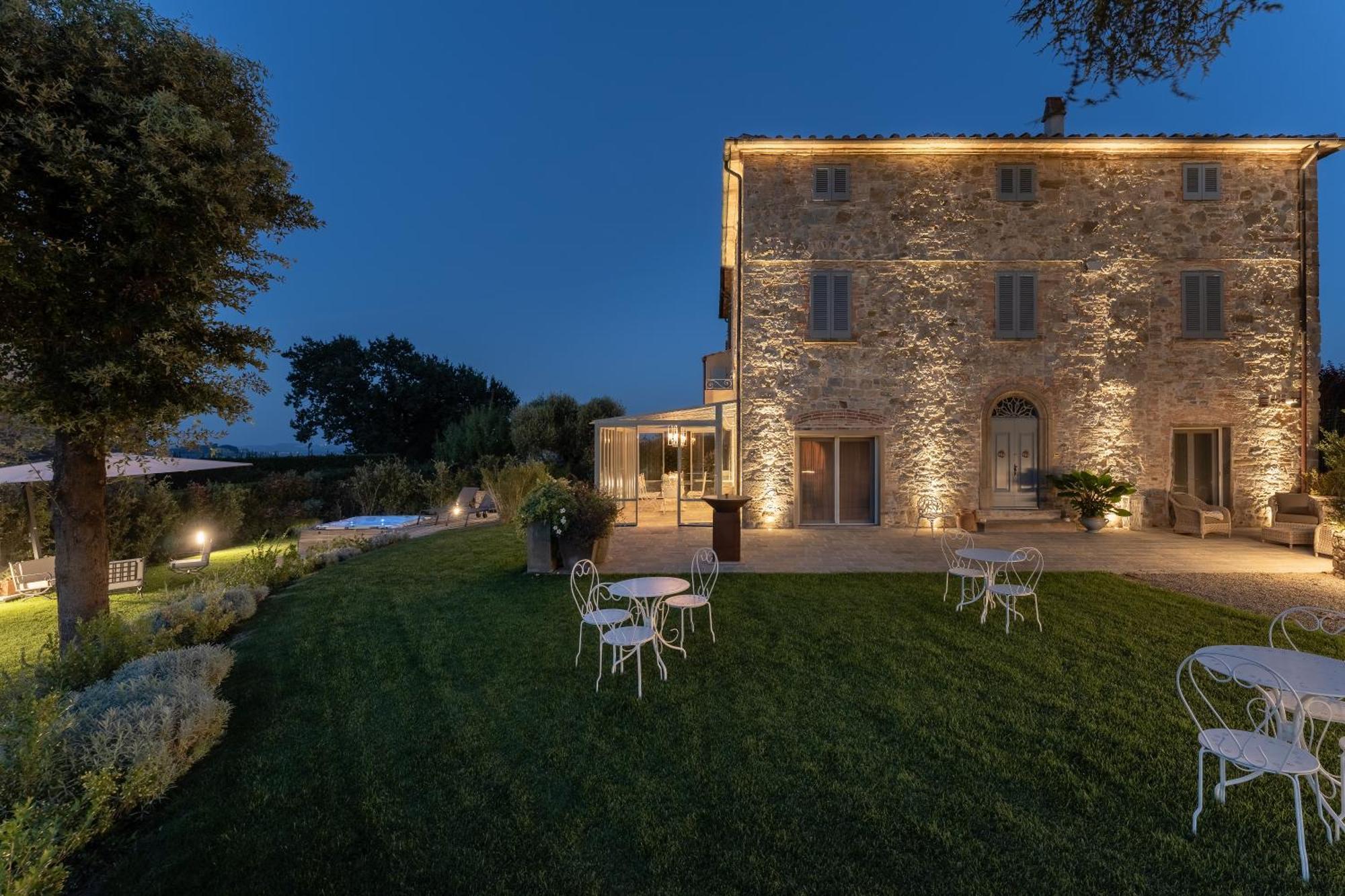 Relais Maria Cristina Bed & Breakfast Chianni Exterior photo